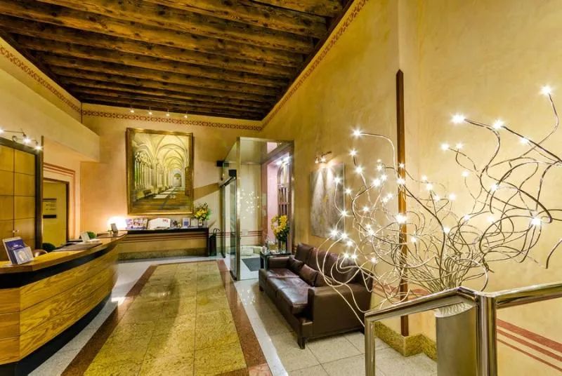 Lobby, Palacio San Facundo, Madrid