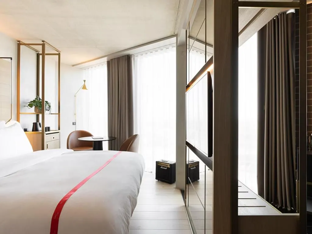 Double or Twin RUN OF HOUSE Room, Ruby Emma Hotel Amsterdam by IHG, Amsterdam