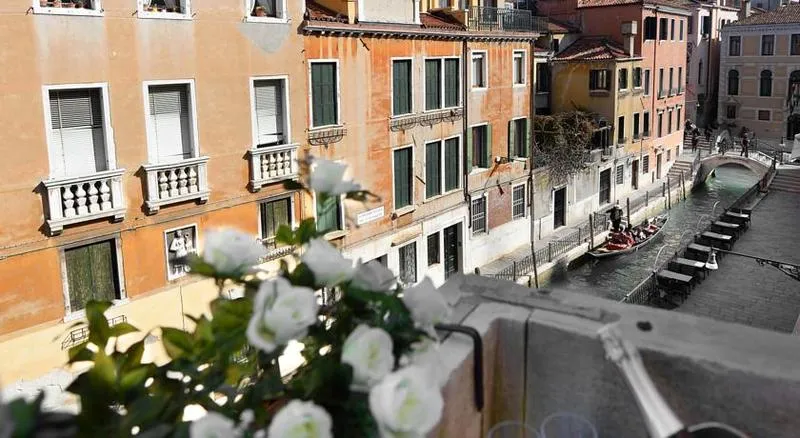 General view, Corte dei Greci, Venice