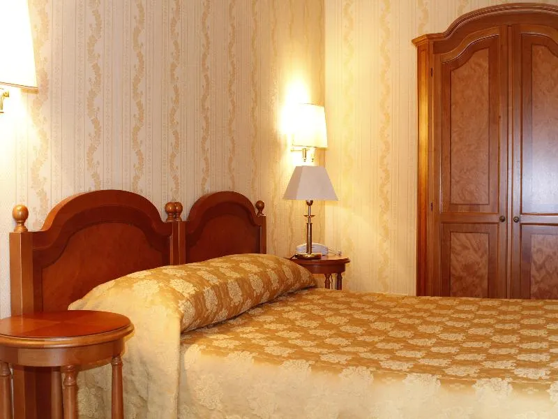 Room, LH Grand Hotel Hermitage, Rome
