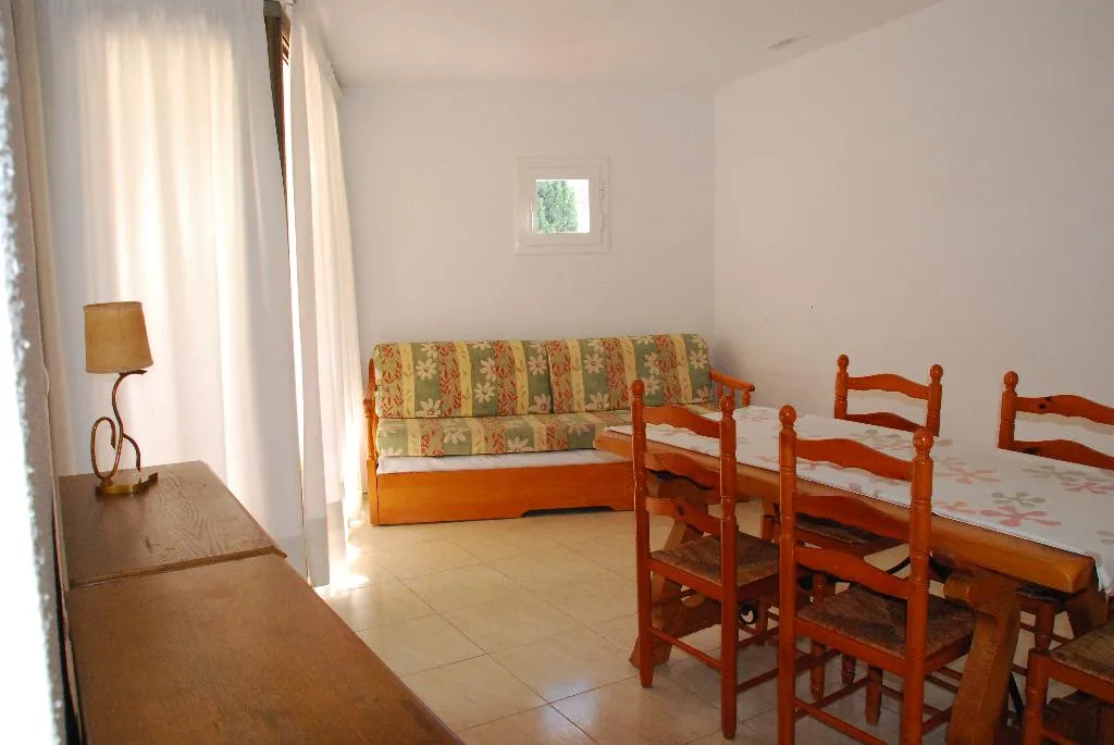 APARTMENT CAPACITY 6 Room, Corcega, Costa Dorada