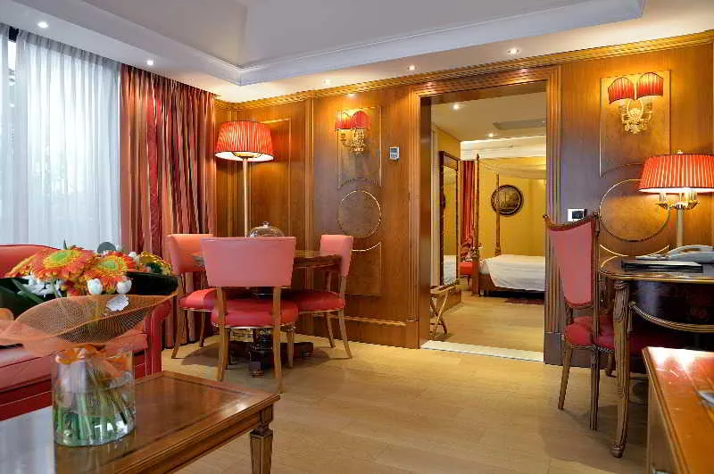 Room, Hotel Homs, Rome