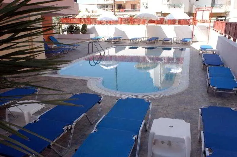 Pool, Daisy, Crete