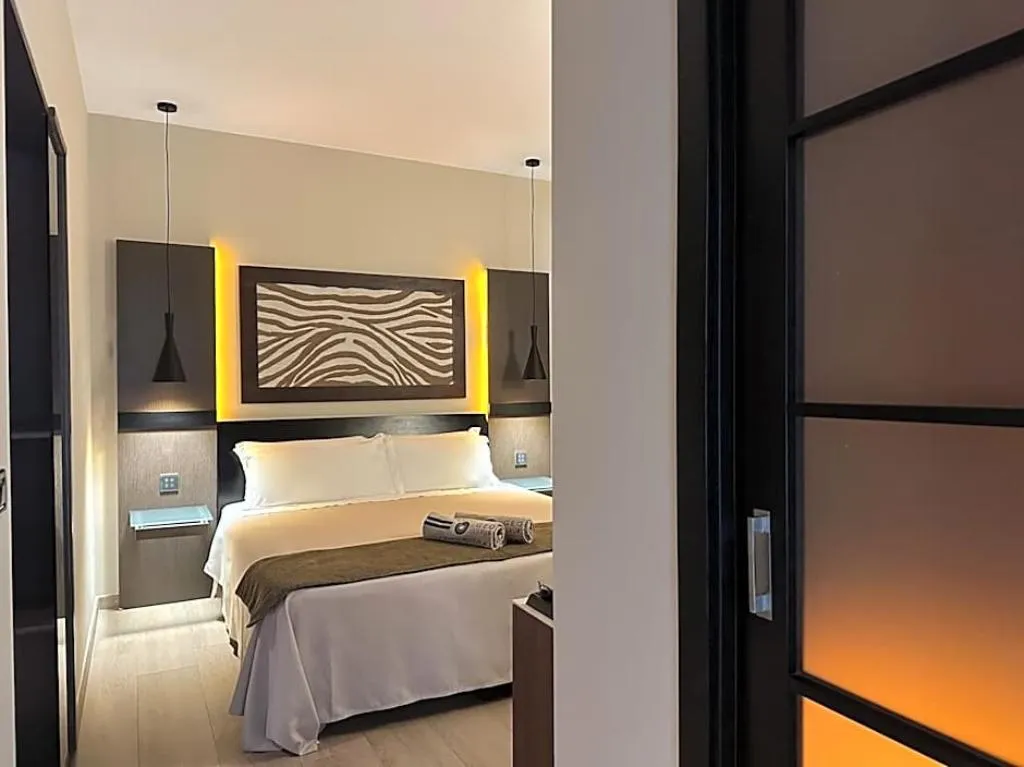 SUITE CAPACITY 3 Room, Hotel Capo San Vito, Palermo