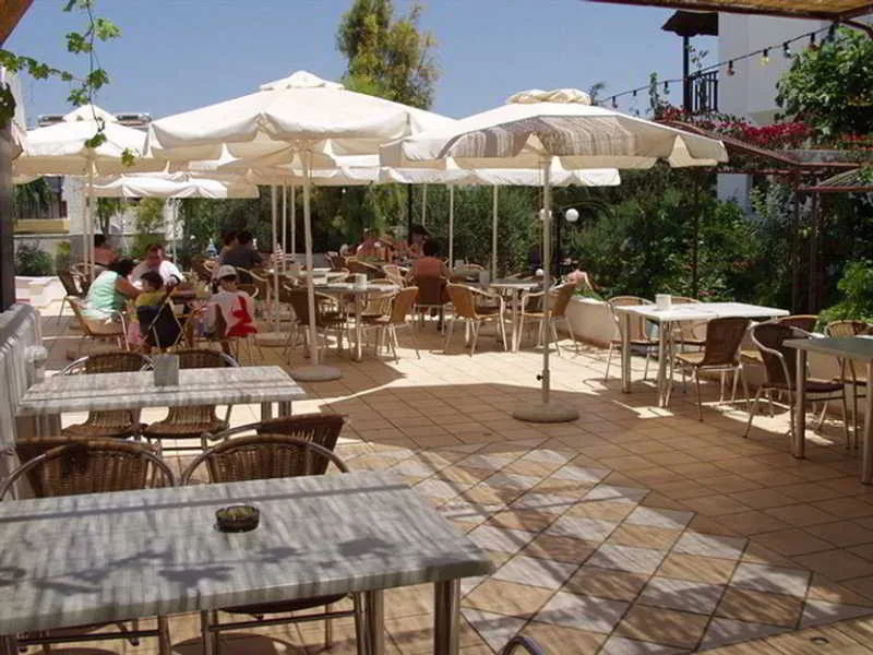 Terrace, Club Lyda Hotel, Crete