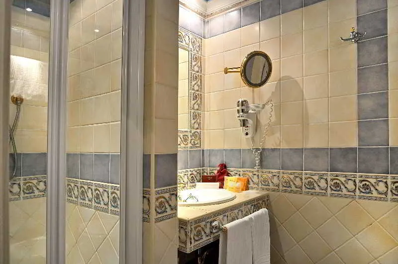 Room, Hotel Homs, Rome