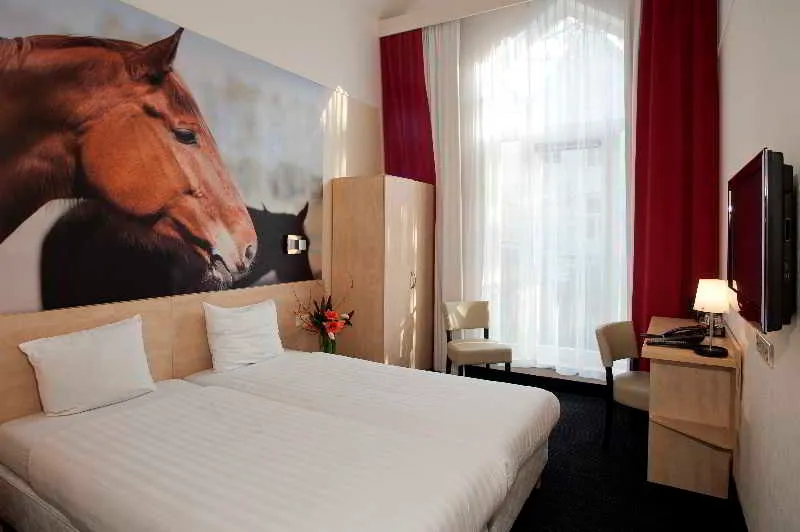 Room, Iron Horse, Amsterdam