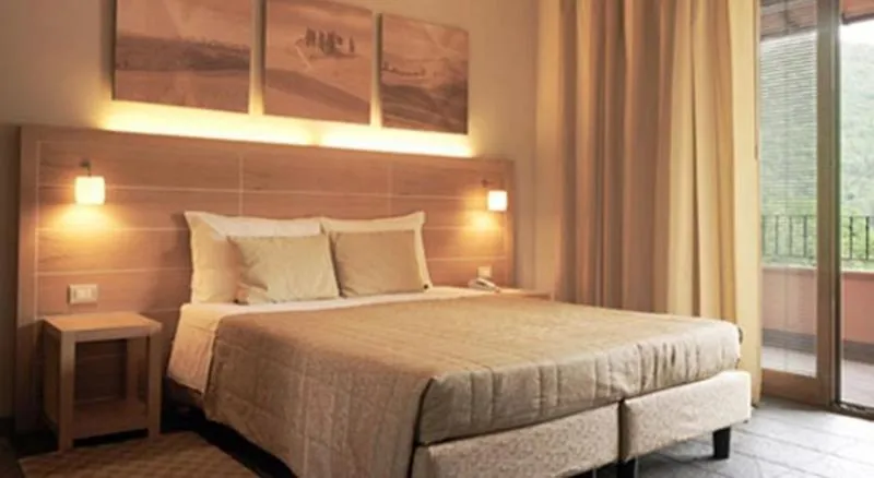 Room, Meridiana Country, Florence
