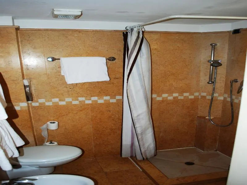 Room, Vecellio, Venice