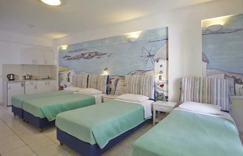 STUDIO SUPERIOR CAPACITY 4 Room, Studios Marios, Santorini