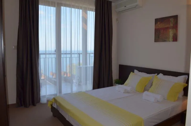 APARTMENT TWO BEDROOMS Room, Bay Apartments, Bourgas