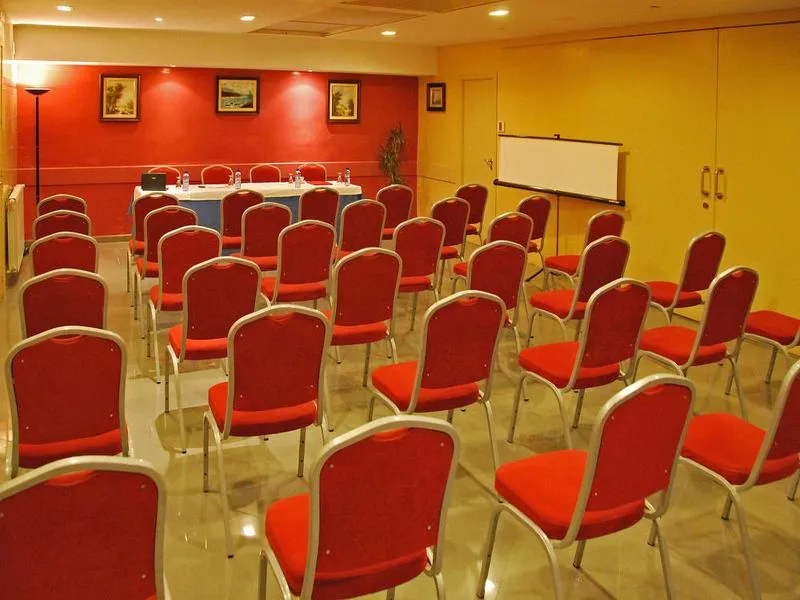 Conferences, Piccadilly, Costa Brava