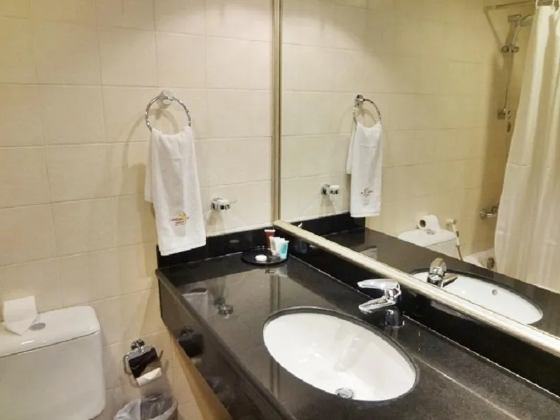 Room, London Suites Hotel, Dubai