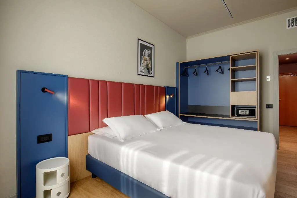 DOUBLE KING SIZE BED Room, Best Western Plus Globus Hotel, Rome
