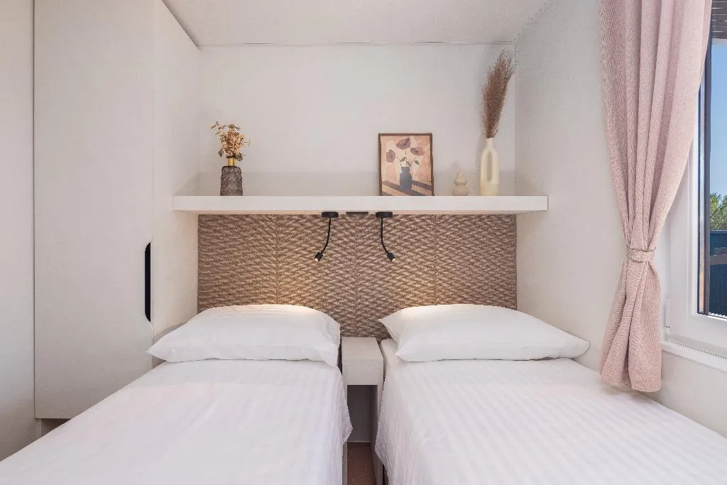 MOBILE HOME PREMIUM Room, Pinadria Camping Resort, Split