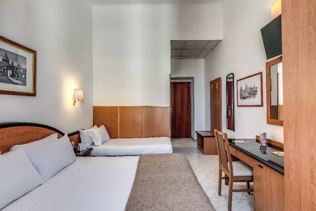 TRIPLE STANDARD Room, Sonya, Rome