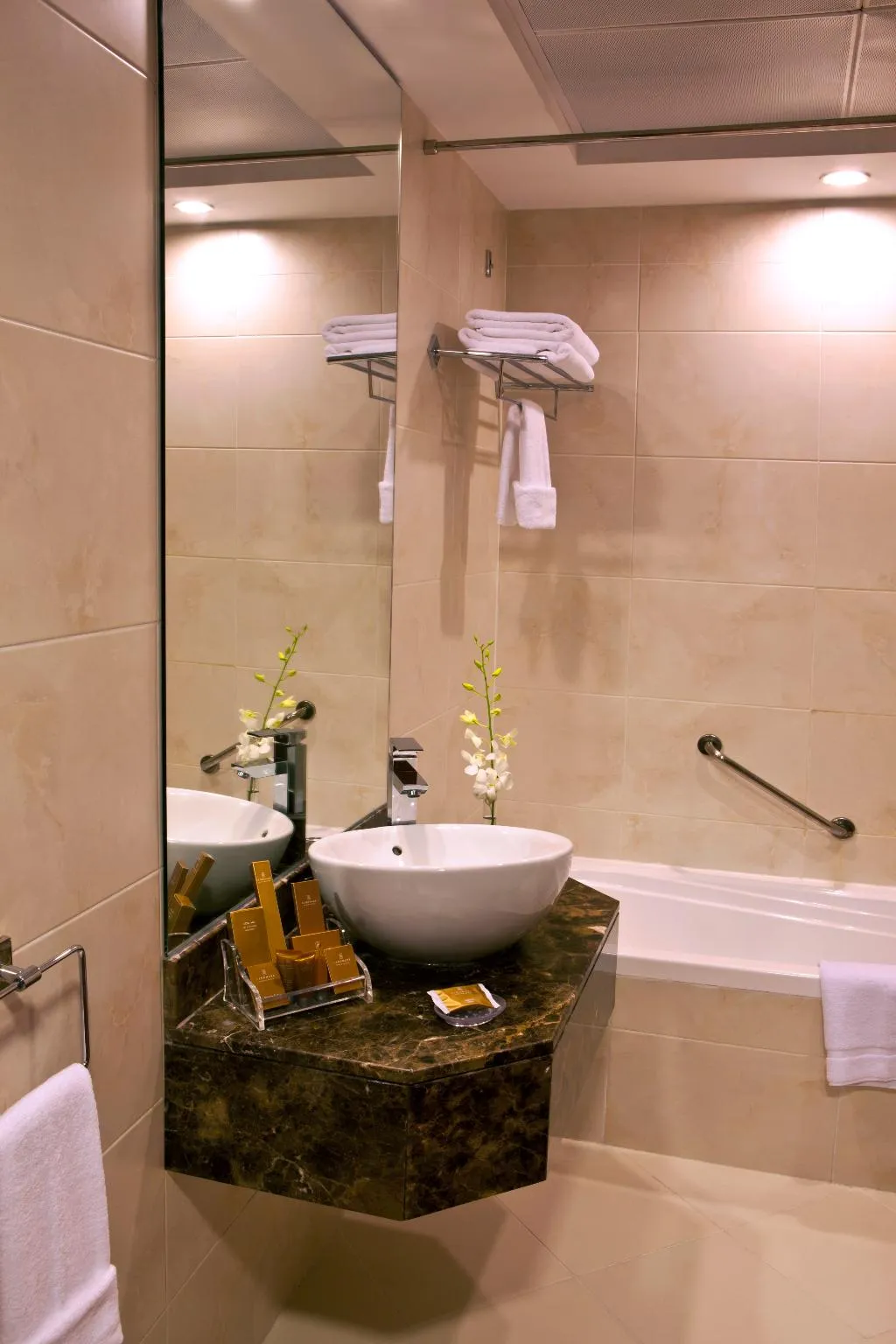 JUNIOR SUITE STANDARD Room, Landmark Grand Hotel, Dubai