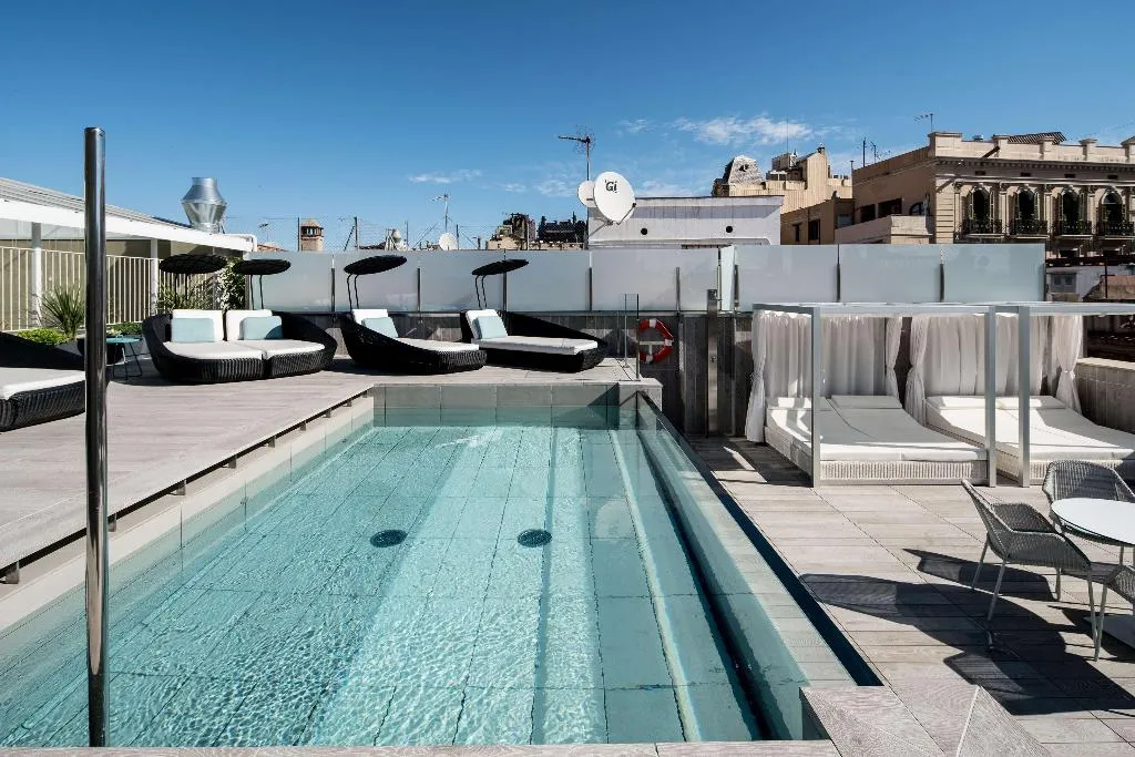 Pool, Catalonia Magdalenes, Barcelona