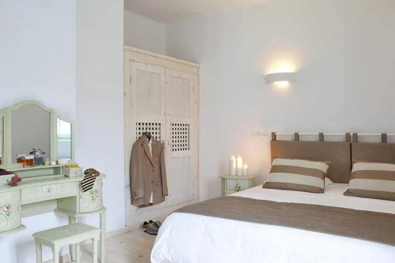 SUITE TWO BEDROOMS WITH PRIVATE POOL Room, Thermes Luxury Villas by Mr and Mrs White, Santorini