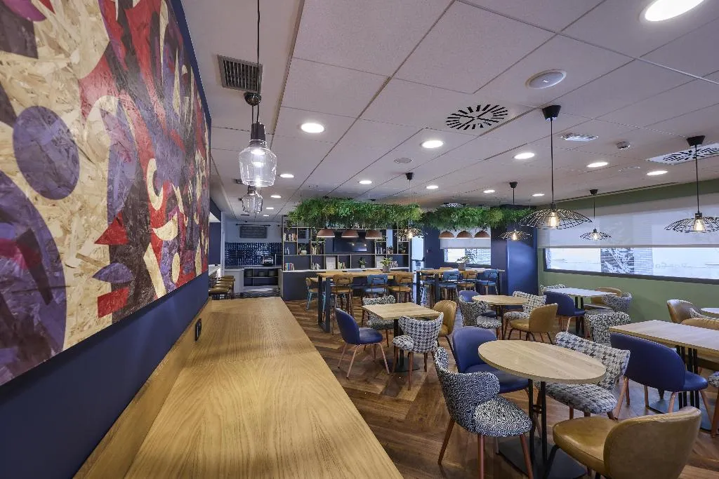 Restaurant, Travelodge Madrid Metropolitano, Madrid