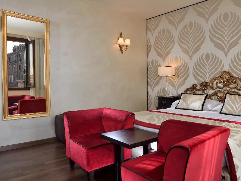 Double or Twin SUPERIOR Room, Amadeus, Venice