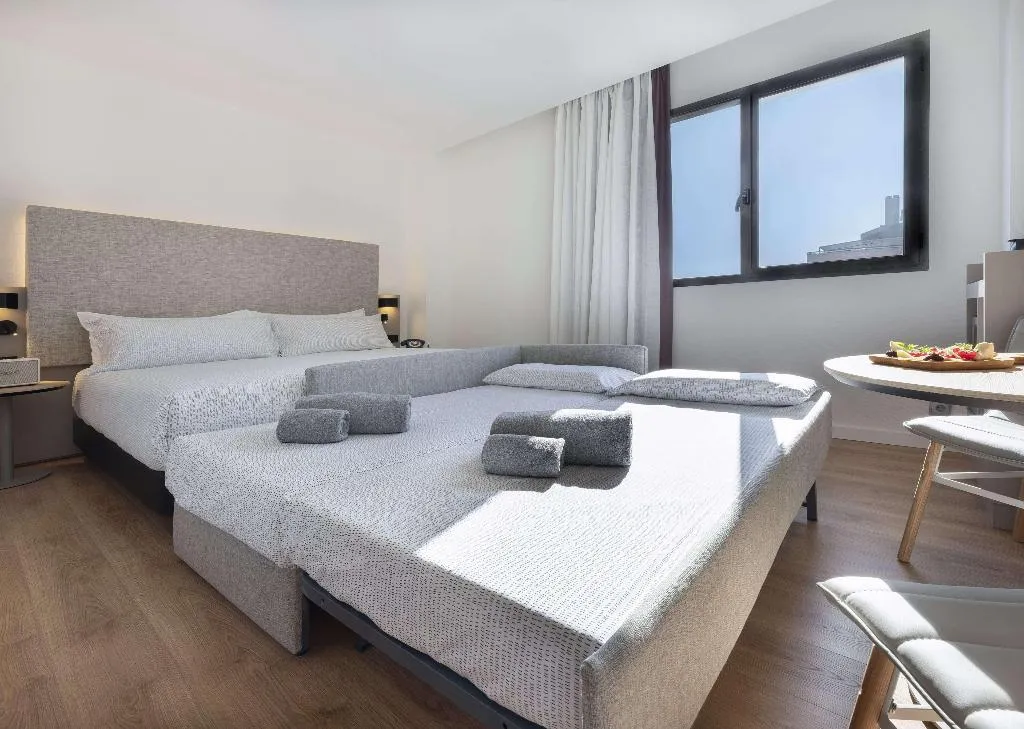 QUADRUPLE STANDARD Room, Innside Valencia Oceanic, Valencia