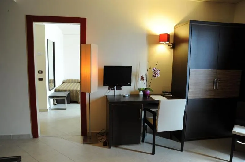 QUADRUPLE SUPERIOR Room, Viola Palace Hotel, Catania