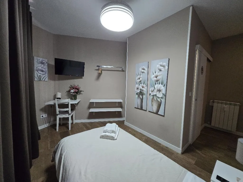 Room, El Palacete De La Almudayna, Madrid