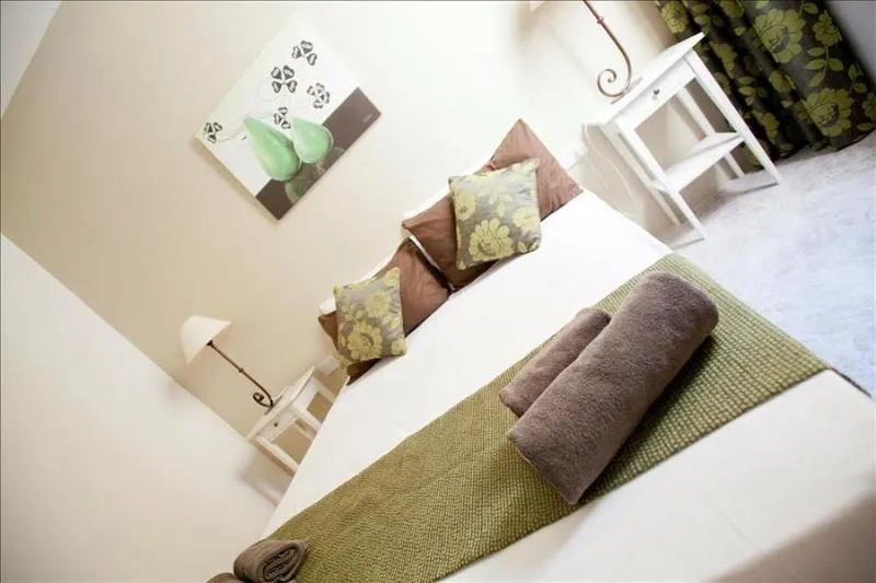Room, Hgieri, Gozo