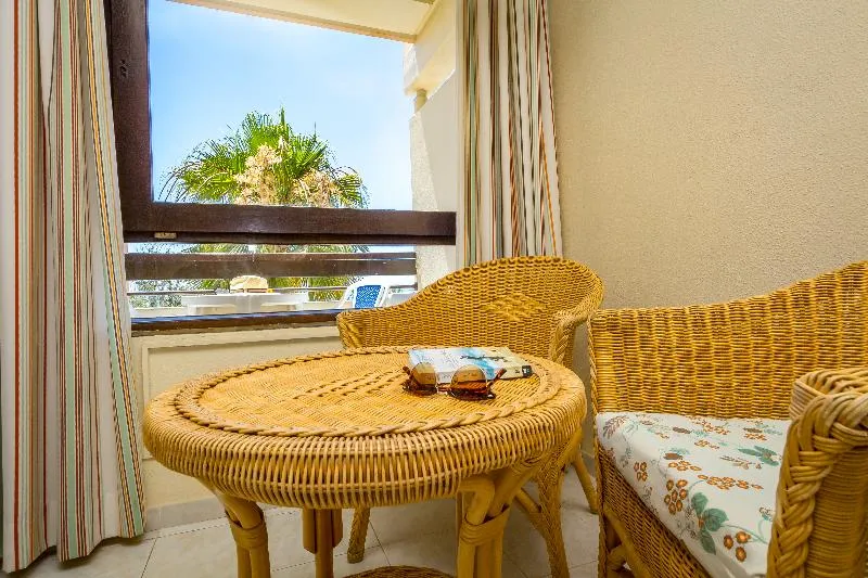 Double or Twin SIDE SEA VIEW Room, Auramar Beach Resort, Algarve