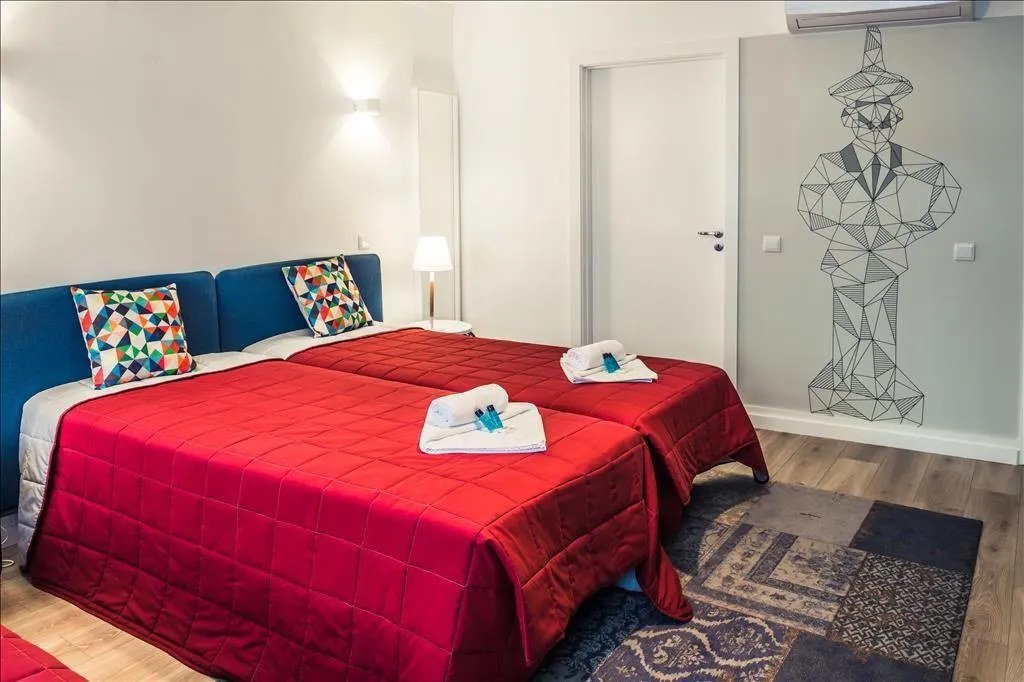 TRIPLE BASIC Room, In Barcelos Hostel & Guest House, Porto