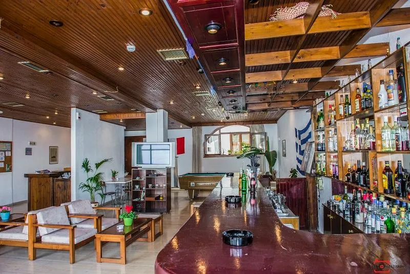 Bar, Velissarios, Crete