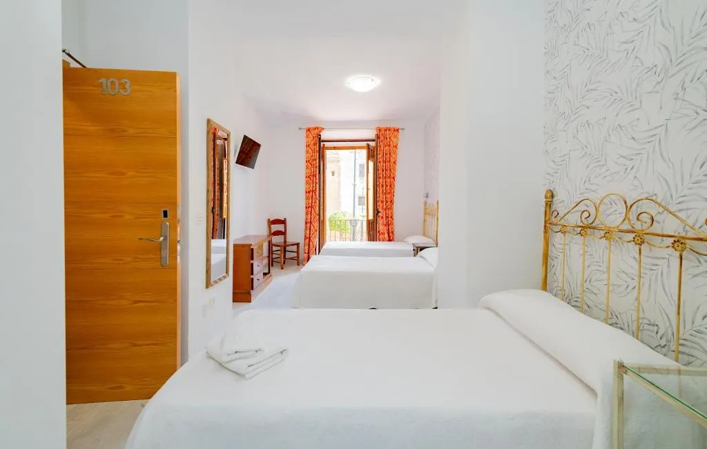 TRIPLE STANDARD Room, Hotel Manzanito, Andalucia