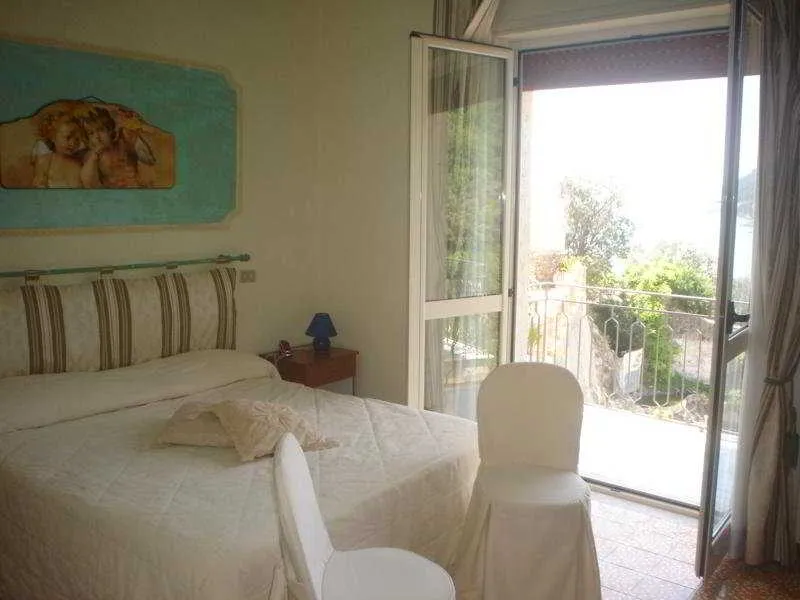 Room, Vietri, Naples