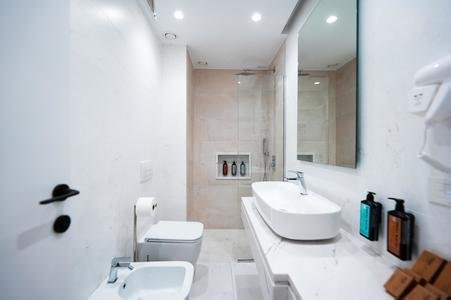 Naos Luxury Resort, Kavaje