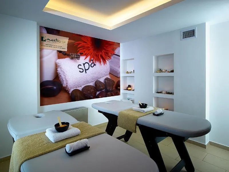 Sports and Entertainment, Albatros, Crete
