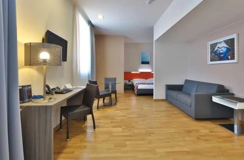 TRIPLE SUPERIOR QUEEN BED Room, Best Western Falck Village Hotel, Milan