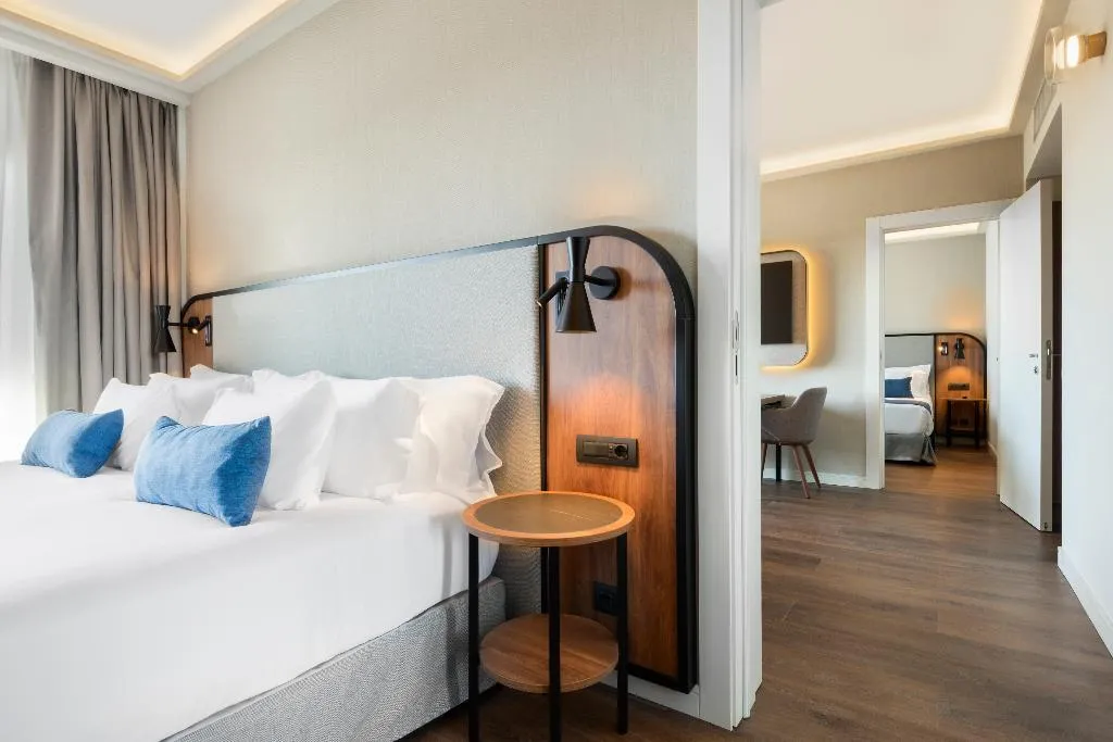 JUNIOR SUITE STANDARD Room, Barceló Roma, Rome
