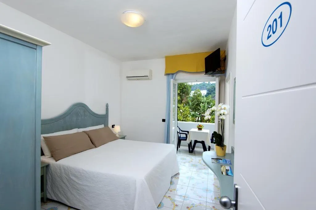 Double or Twin CLASSIC Room, San Francesco, Naples