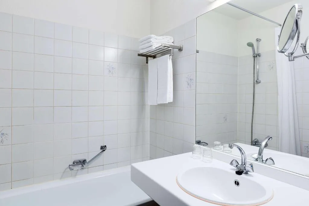 DOUBLE WITH VIEWS Room, NH Arnhem Rijnhotel, Amsterdam