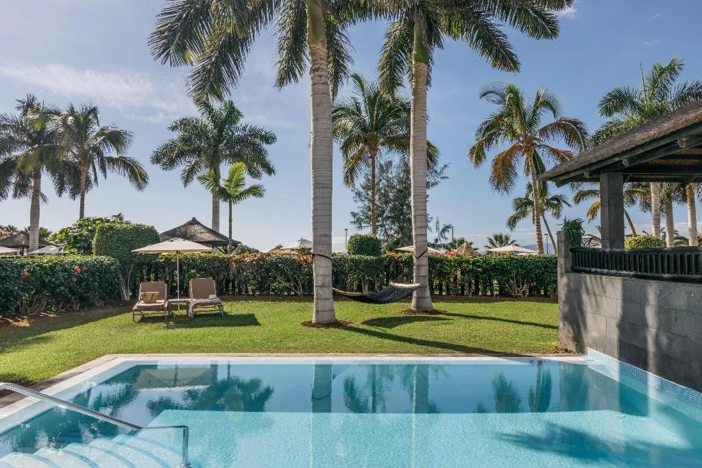 VILLA WITH PRIVATE POOL Room, Gran Melia Palacio de Isora, Tenerife