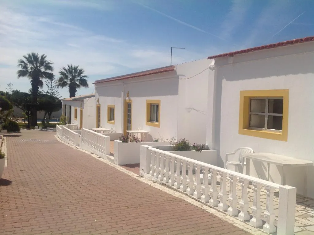 VILLA TWO BEDROOMS Room, Monte dos Avós Village - Pet Friendly, Algarve