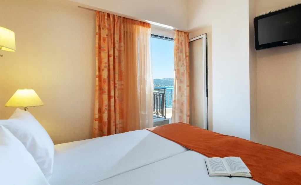Double or Twin PARTIAL SEA VIEW Room, Pantheon City Hotel, Athens