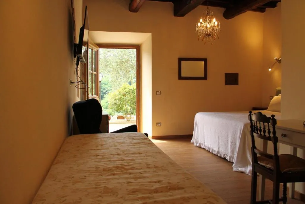 TRIPLE DELUXE GARDEN VIEW Room, Villa Rigacci, Florence