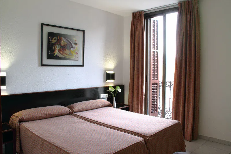 DOUBLE STANDARD Room, Monegal, Barcelona