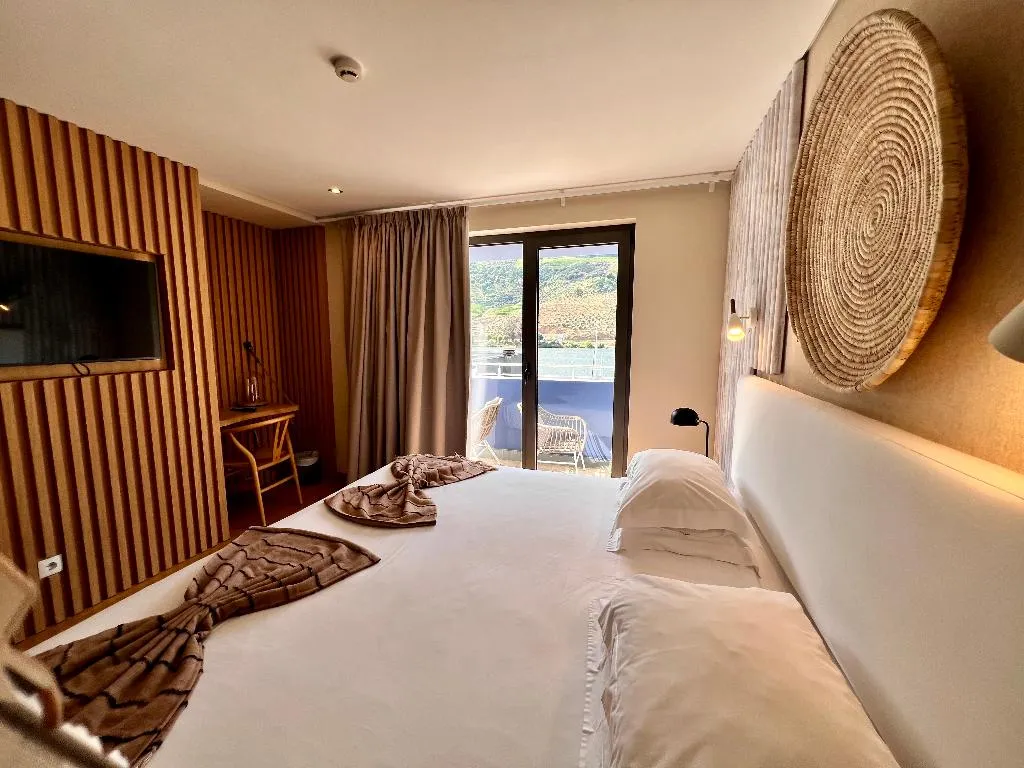 DOUBLE RIVER VIEW Room, Folgosa Douro Hotel, Porto
