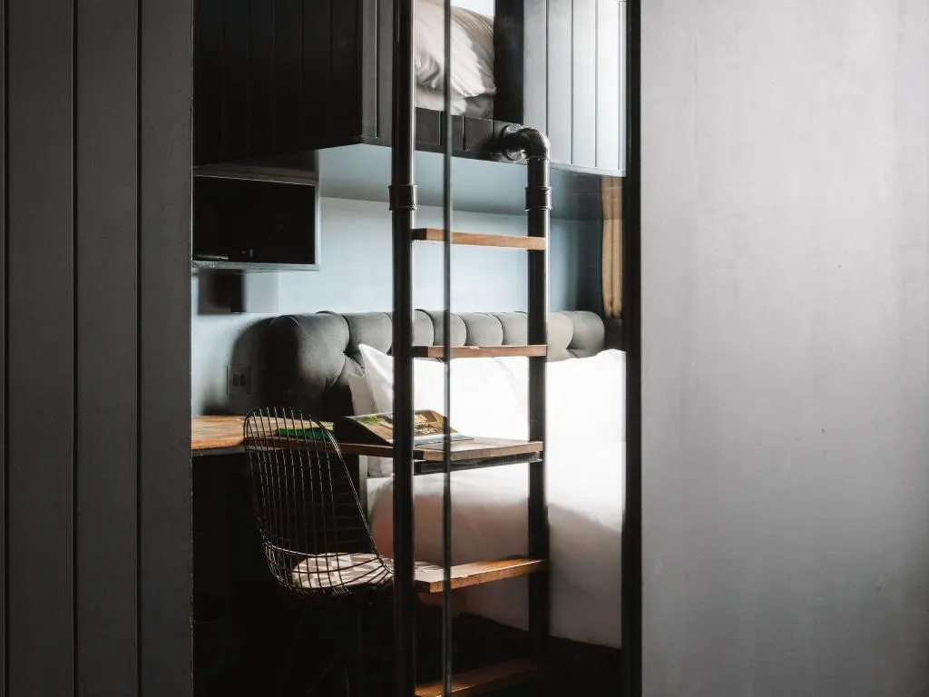 TRIPLE BUNK BED Room, The Dean Hotel Dublin, Dublin