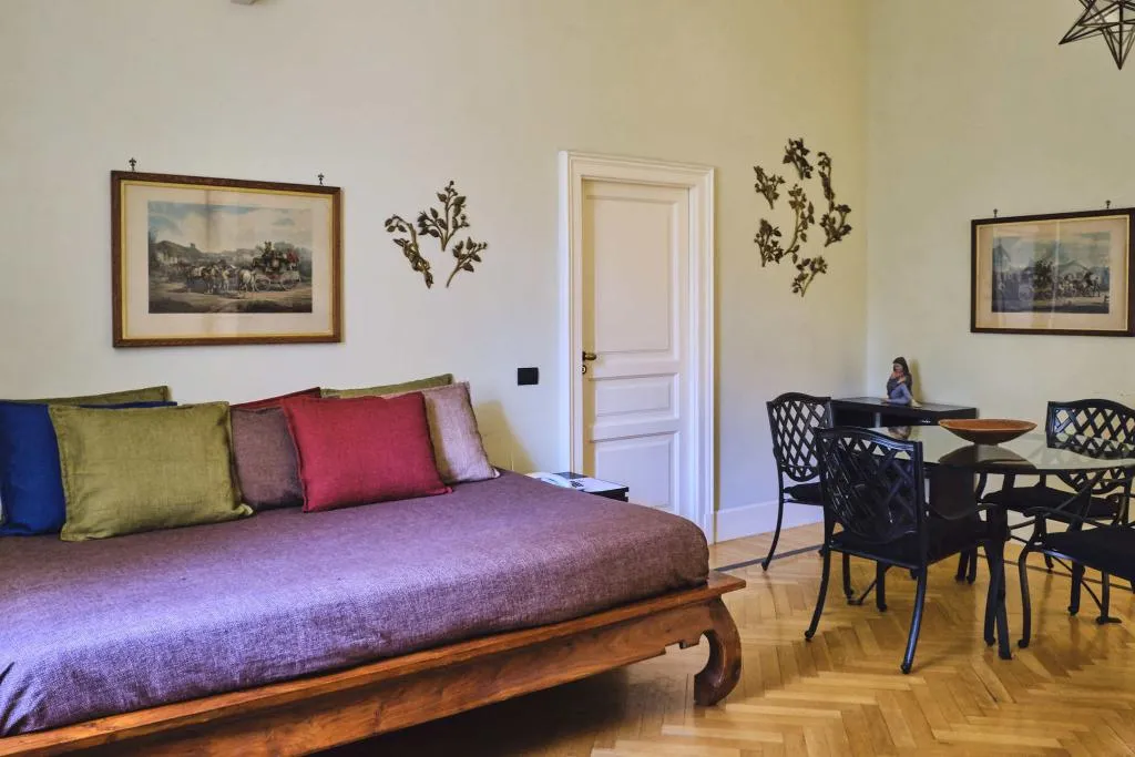 APARTMENT STANDARD Room, Casa Rubinacci, Naples