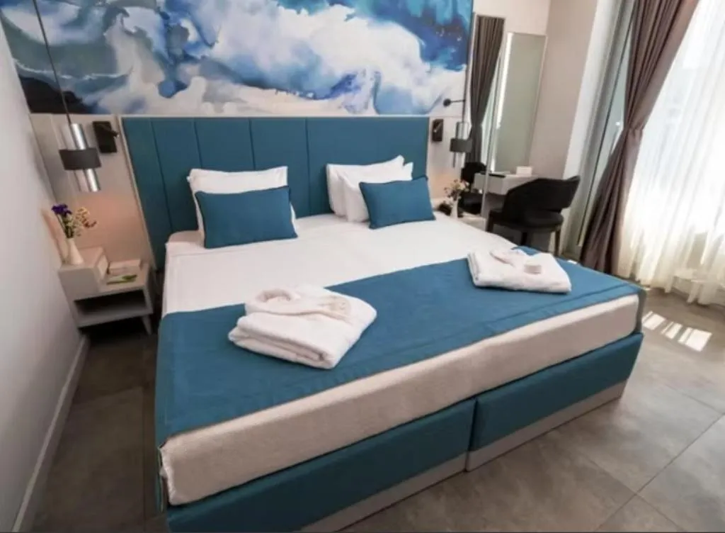 JUNIOR SUITE STANDARD Room, Crystal Centro Pearl Collection, Antalya