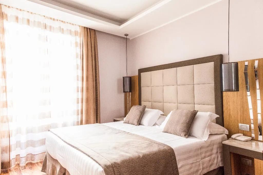 DOUBLE DELUXE Room, Giolli Nazionale, Rome